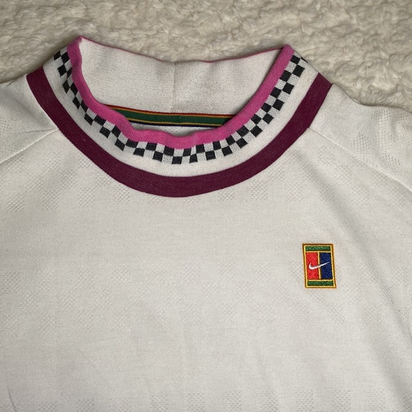 Nike Breathe Tee - Picture 2 of 6